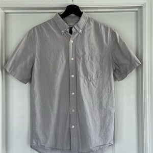 Old Navy Men's Light Gray Casual Button-Down Shirt